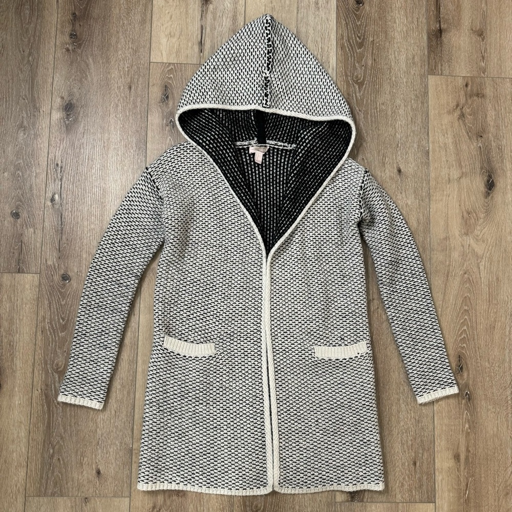 NWOT FOREVER 21 Hooded Cardigan Sweater Size Small Long Sleeve